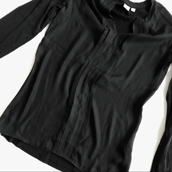 TWIK XS Black Long Sleeve Mixed Fabric Pleated Top - Picture 7 of 15